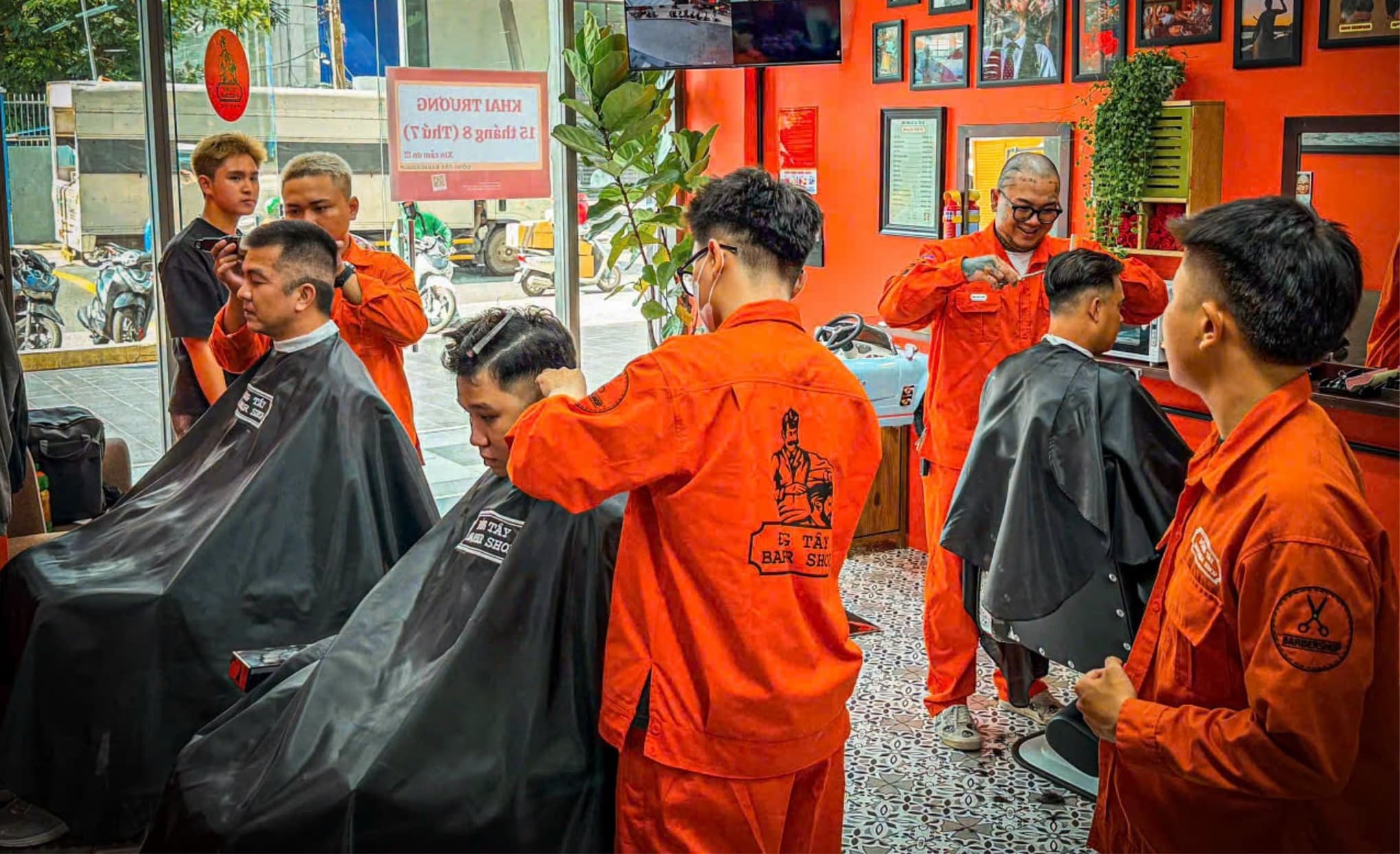 Những Sai Lầm Phổ Biến Ở Nam Giới Khiến Mái Tóc Ngày Càng Trở Nên Yếu Ớt